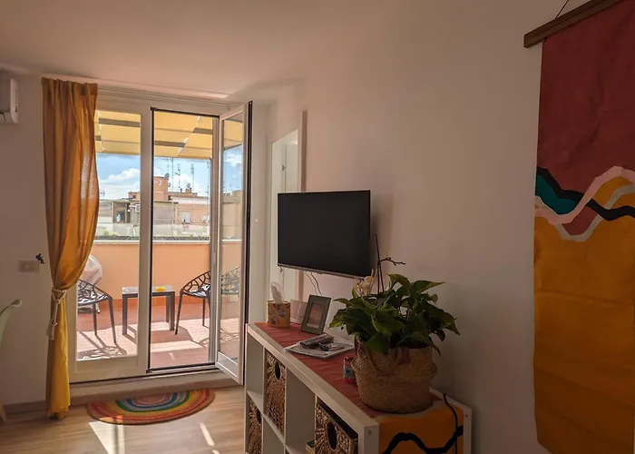 Casetta Sole, Superattico Con Terrazzo Vicino San Pietro, New *